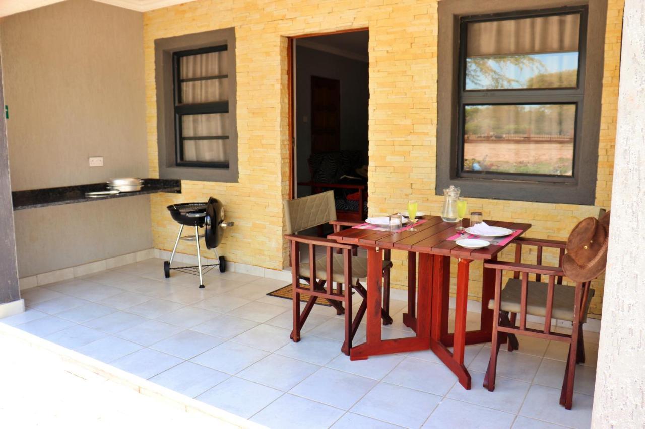 Tlou Safari Lodge Kasane Eksteriør bilde