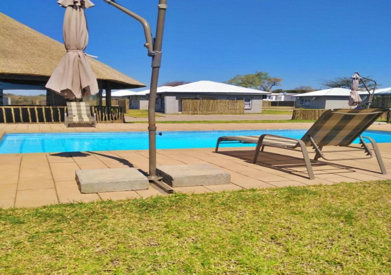 Tlou Safari Lodge Kasane Eksteriør bilde