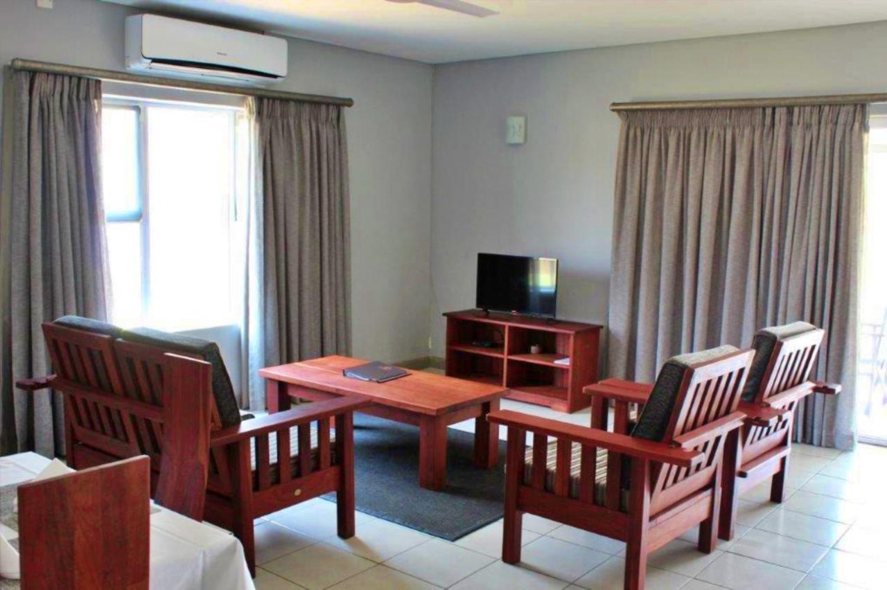 Tlou Safari Lodge Kasane Eksteriør bilde