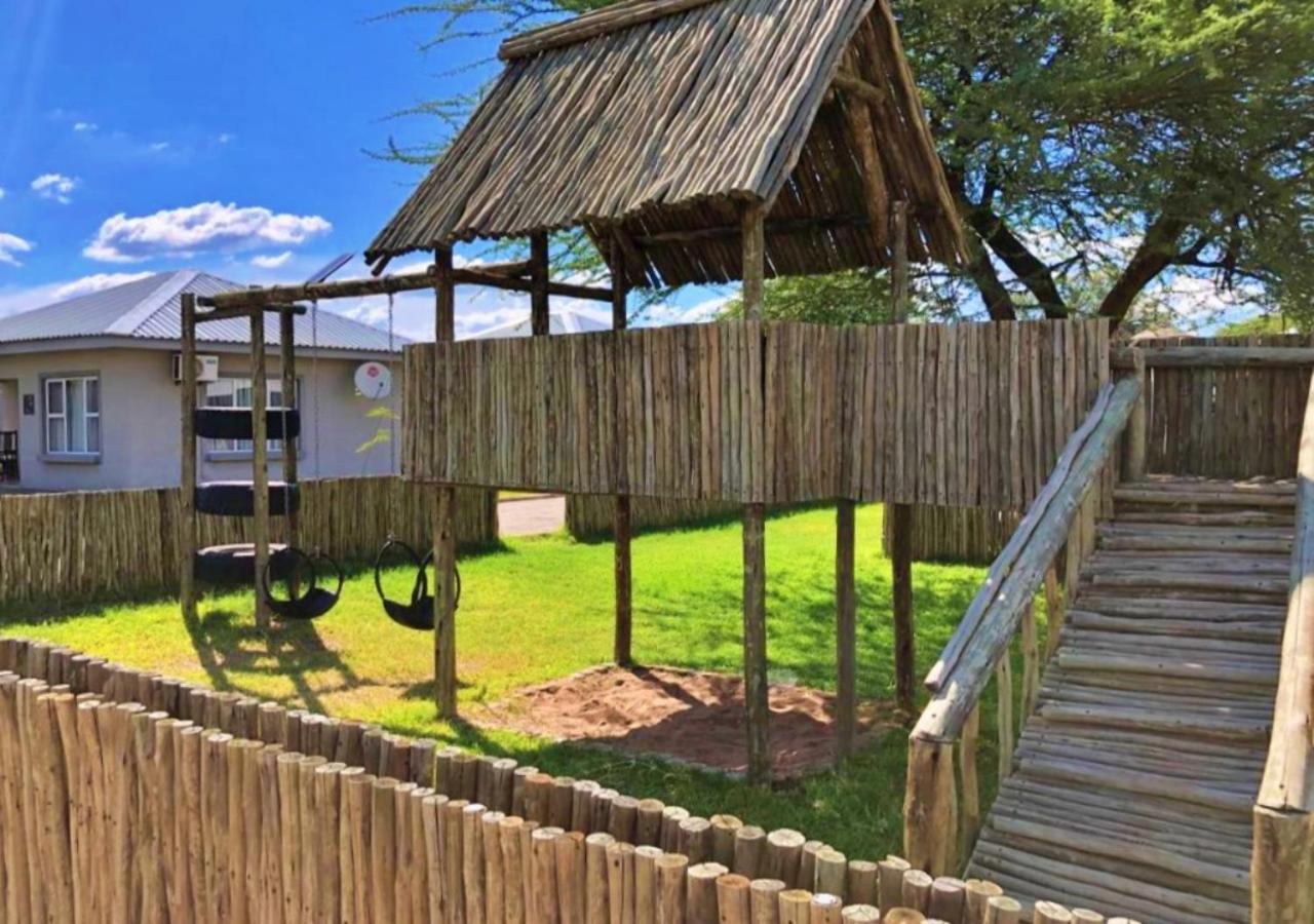 Tlou Safari Lodge Kasane Eksteriør bilde