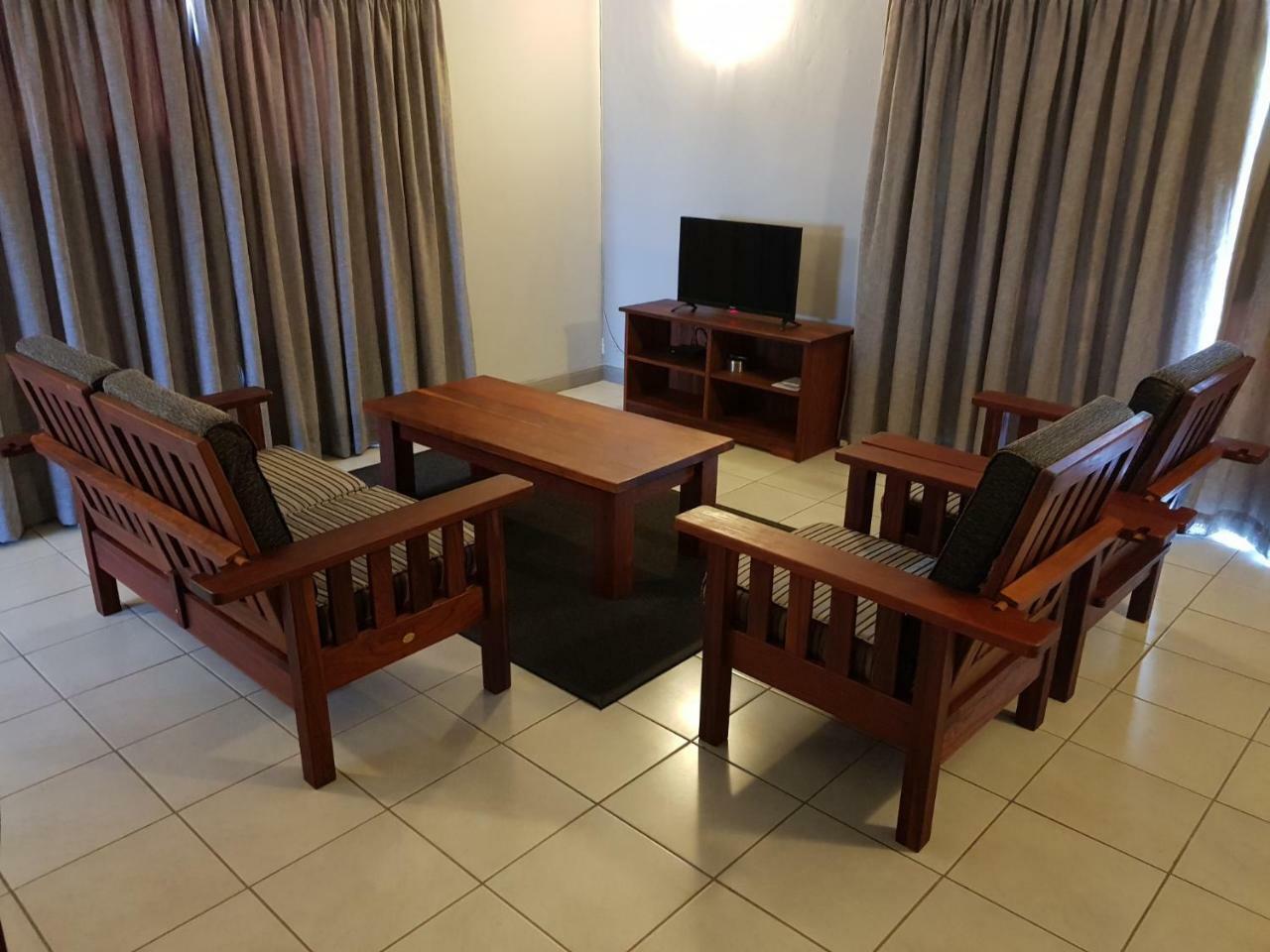 Tlou Safari Lodge Kasane Eksteriør bilde